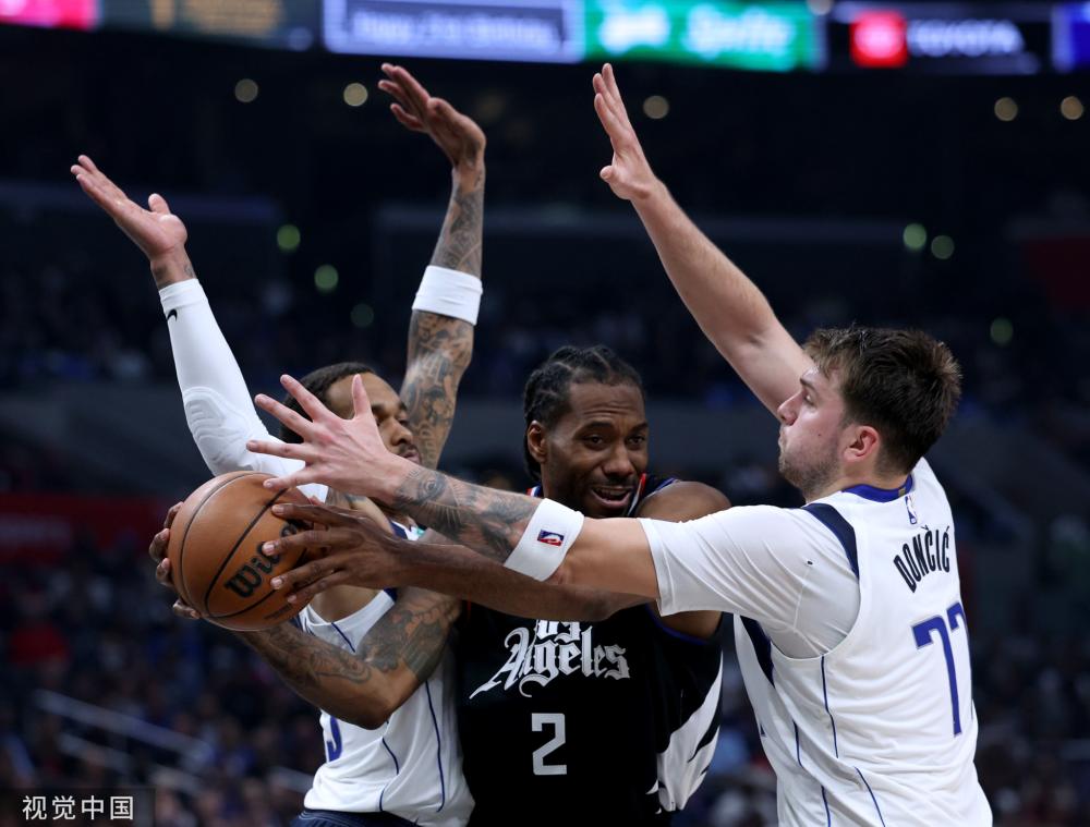 一个夸张的 一个夸张的