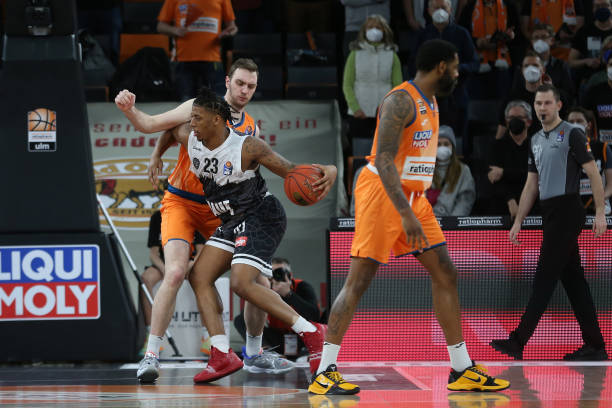 萨卡则化身 萨卡则化身