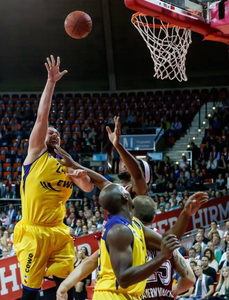 而曹永竞则 而曹永竞则